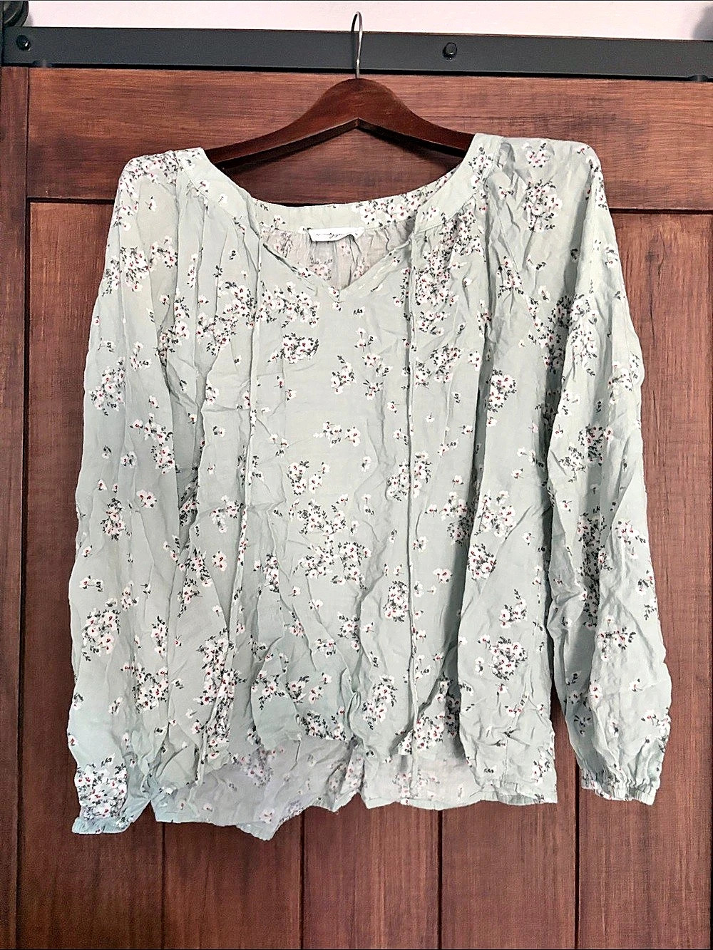 Cathy Jean Los Angeles Pippa Floral Blouse in Green & White Size XL